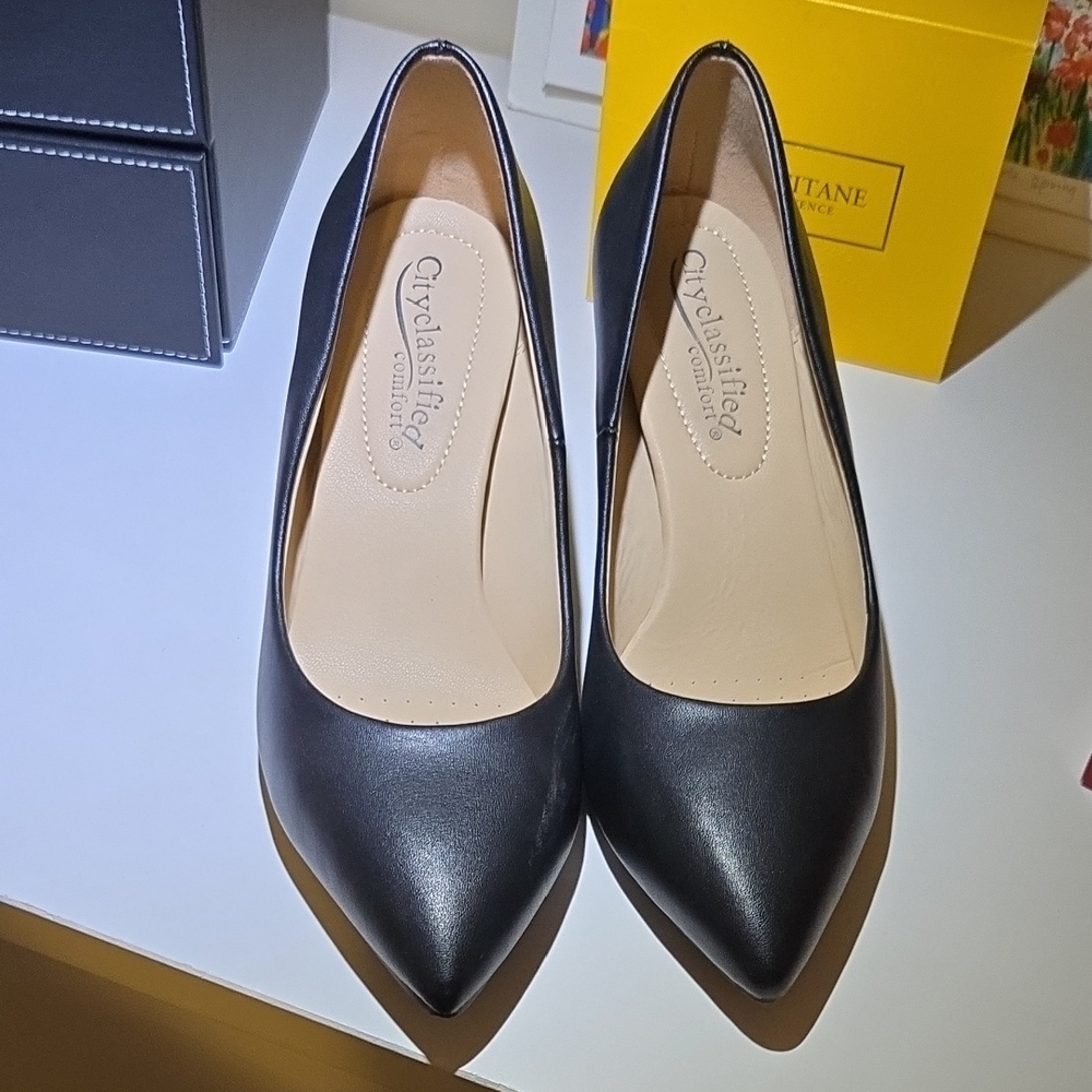 Classified Women's Chic Black Heels